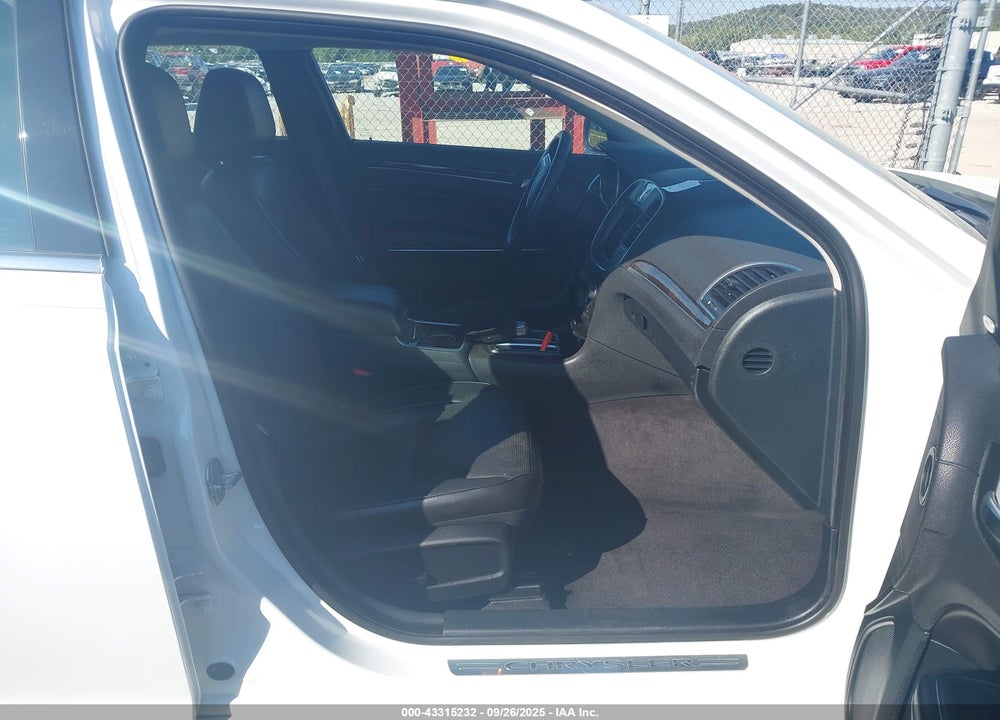 2018 CHRYSLER 300 LIMITED VIN: 2C3CCAEG9JH291972