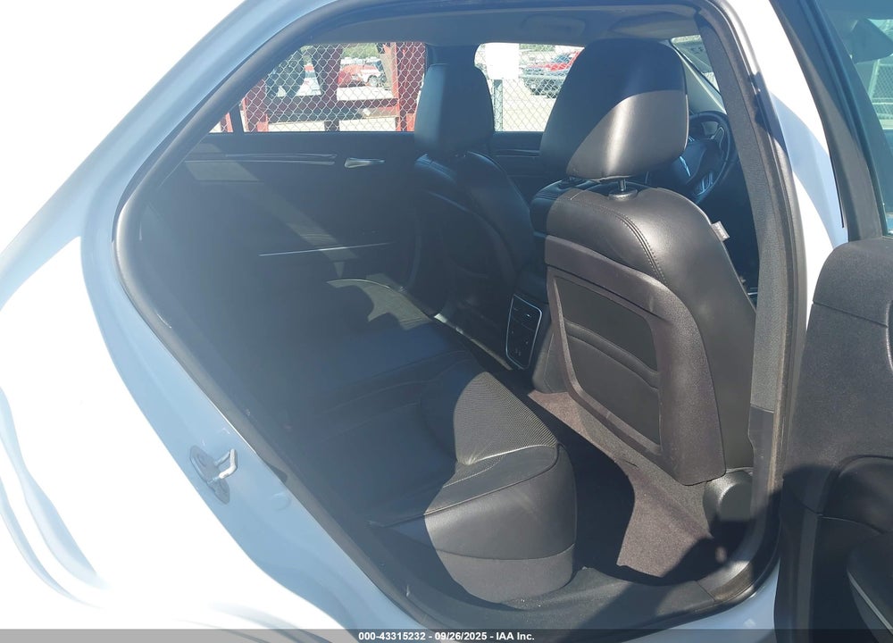 2018 CHRYSLER 300 LIMITED VIN: 2C3CCAEG9JH291972