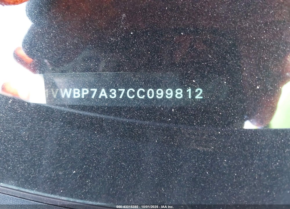 2012 VOLKSWAGEN PASSAT VIN: 1VWBP7A37CC099812