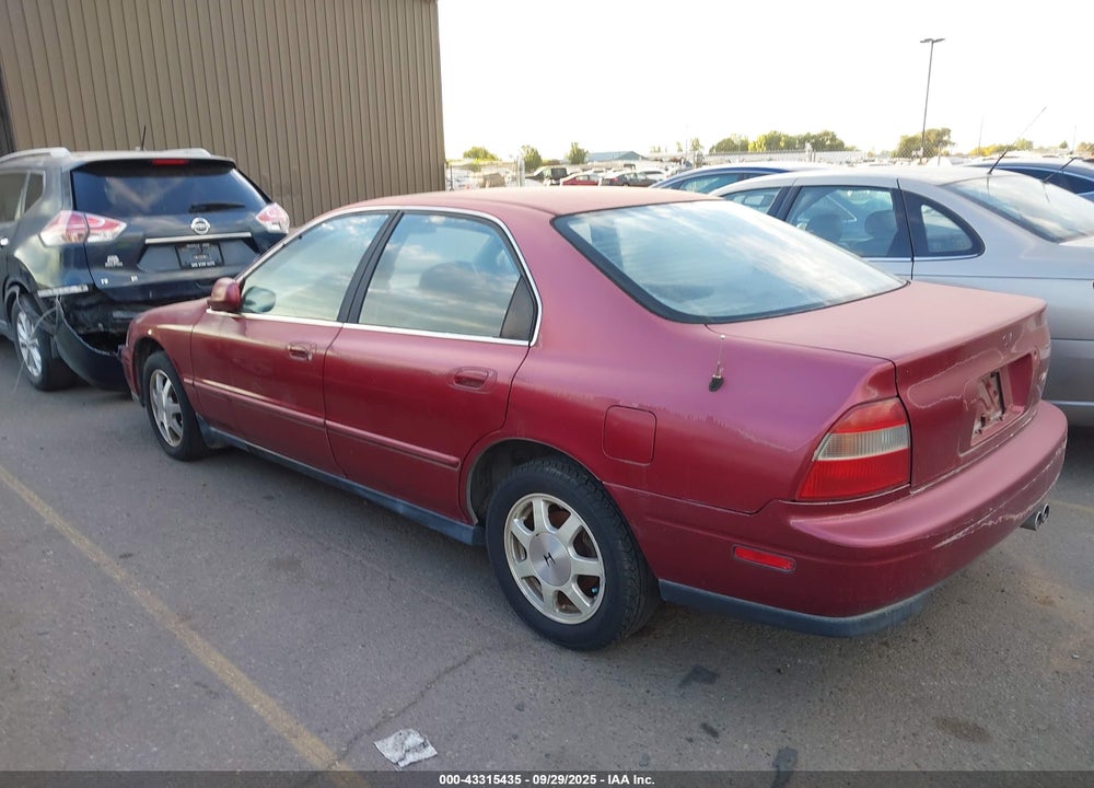 1994 HONDA ACCORD EX VIN: JHMCD5664RC011667