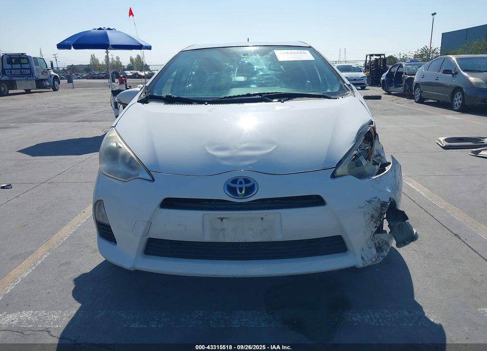 2013 TOYOTA PRIUS C THREE VIN: JTDKDTB34D1554681