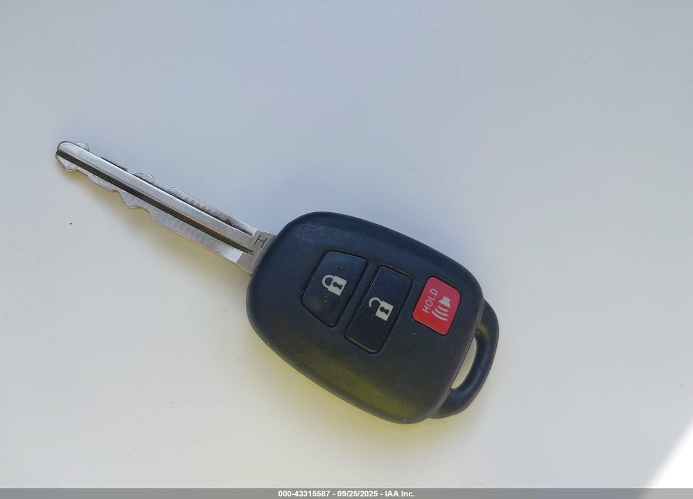 2015 TOYOTA RAV4 LE VIN: 2T3ZFREV7FW190267