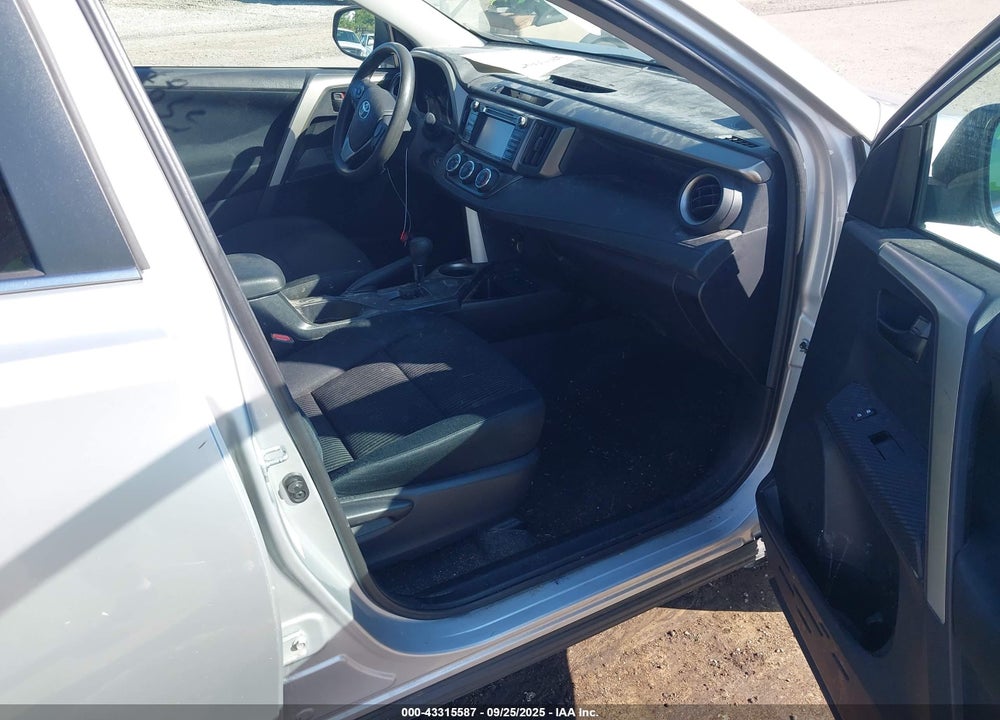 2015 TOYOTA RAV4 LE VIN: 2T3ZFREV7FW190267