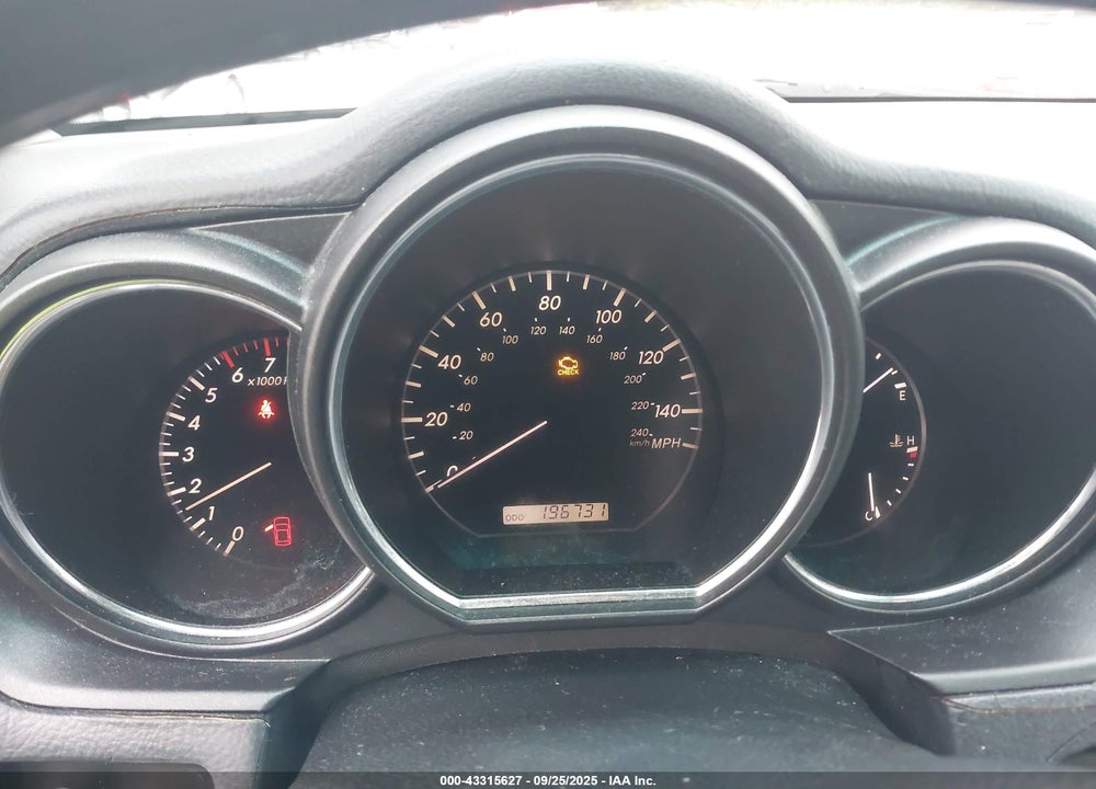 2005 LEXUS RX 330 VIN: JTJGA31U550058687