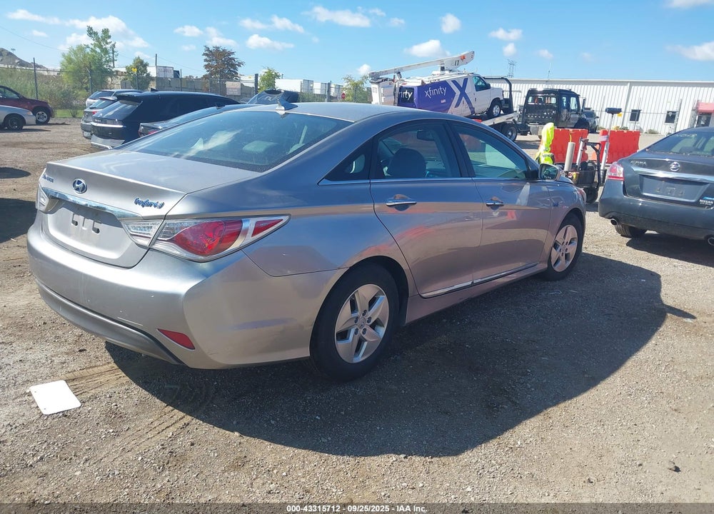 2012 HYUNDAI SONATA HYBRID VIN: KMHEC4A45CA042065