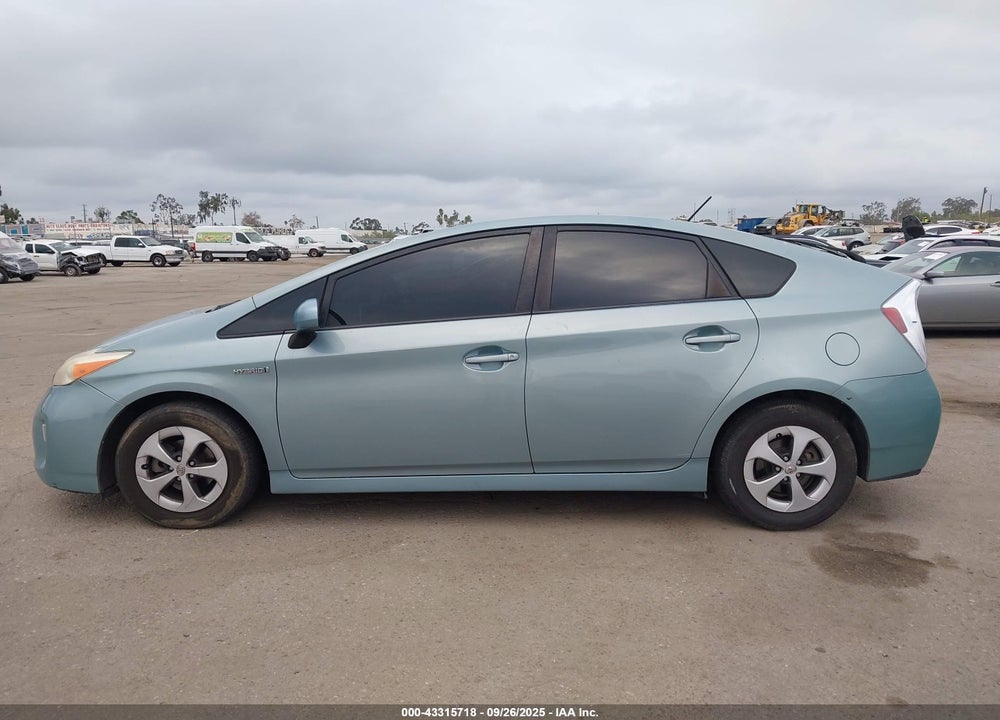 2013 TOYOTA PRIUS THREE VIN: JTDKN3DU7D5680125