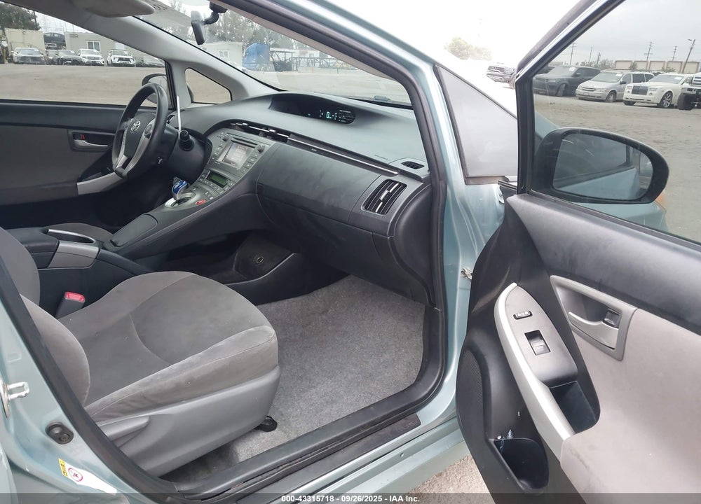 2013 TOYOTA PRIUS THREE VIN: JTDKN3DU7D5680125