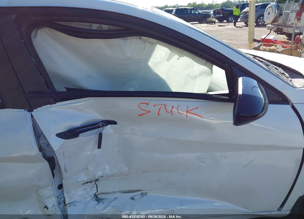 2025 HYUNDAI ELANTRA SEL SPORT VIN: KMHLM4DG0SU079628
