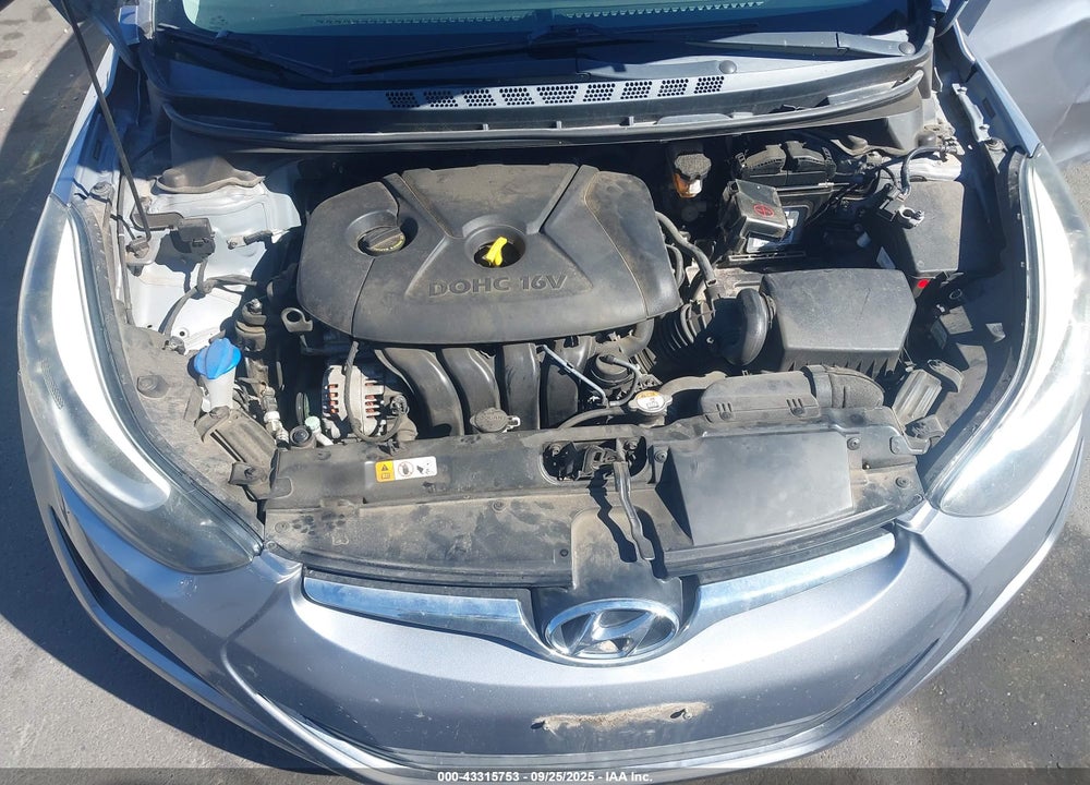 2015 HYUNDAI ELANTRA VIN: 5NPDH4AE6FH640737