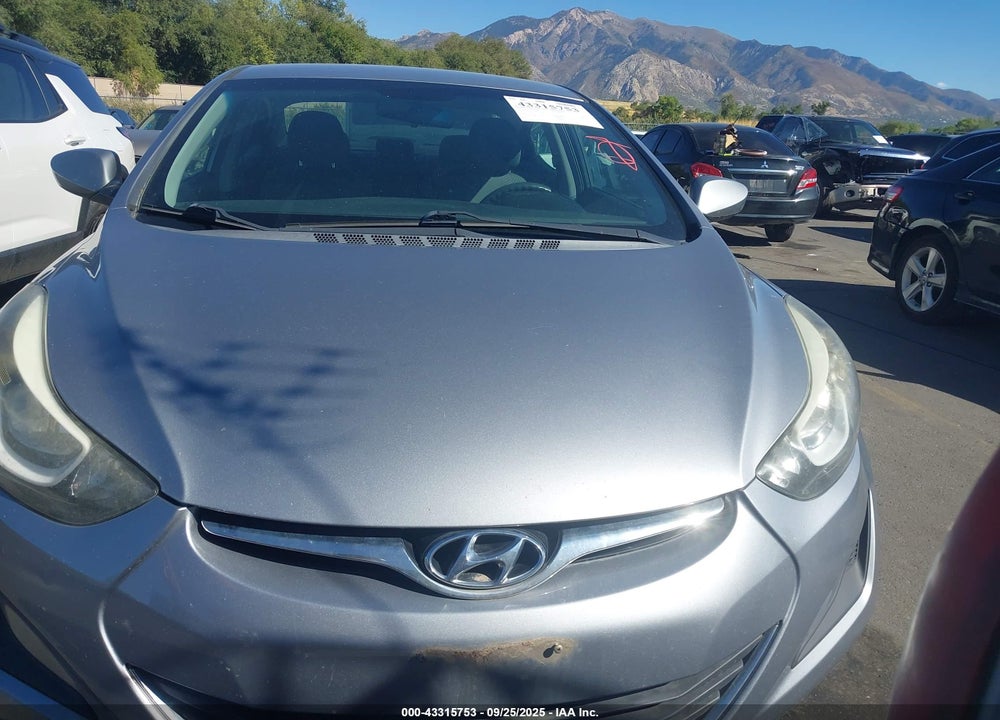 2015 HYUNDAI ELANTRA VIN: 5NPDH4AE6FH640737