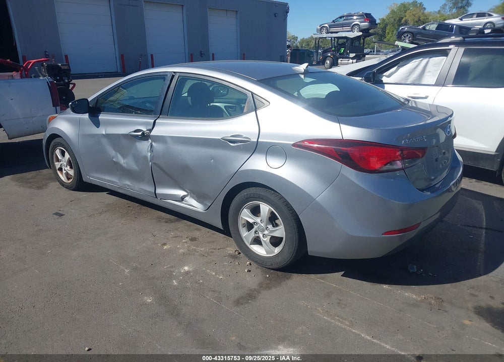 2015 HYUNDAI ELANTRA VIN: 5NPDH4AE6FH640737