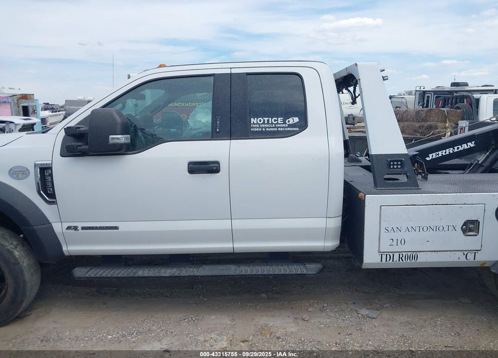 2017 FORD F-550 CHASSIS XLT VIN: 1FD0X5GT3HEE20662