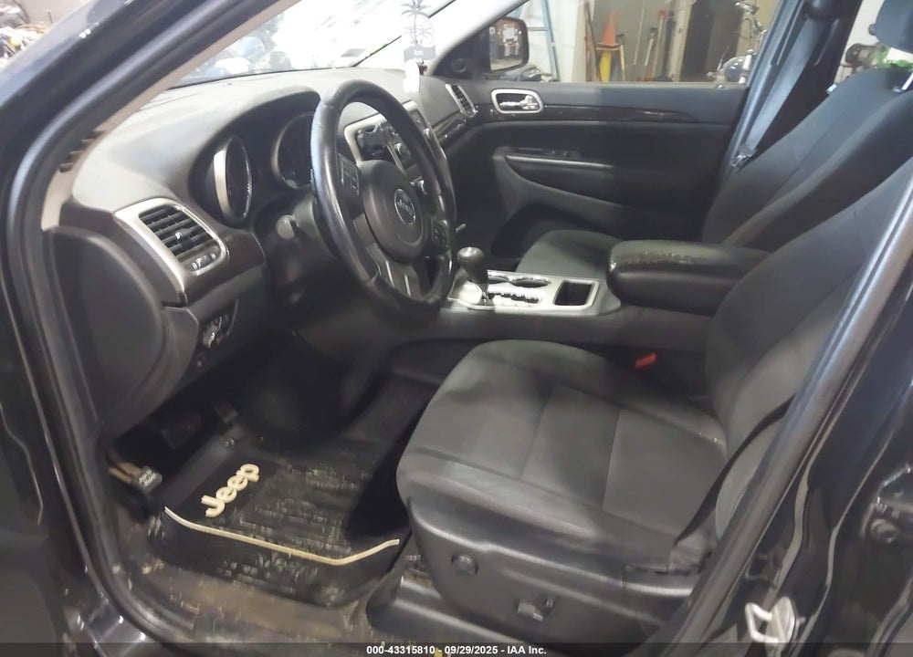 2011 JEEP GRAND CHEROKEE VIN: 1J4RR4GG3BC515383