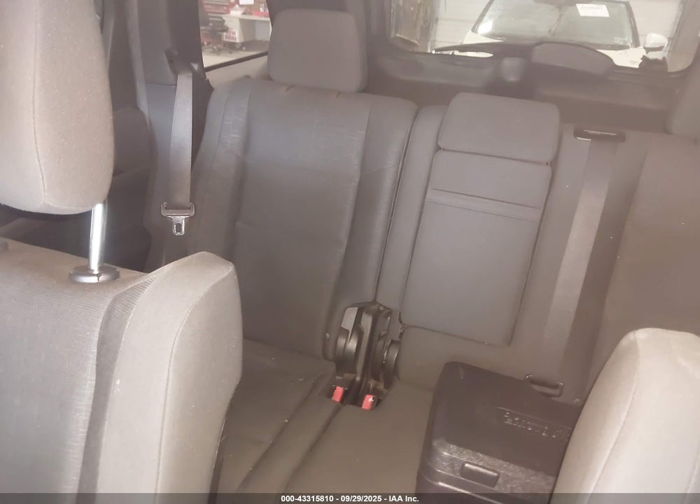 2011 JEEP GRAND CHEROKEE VIN: 1J4RR4GG3BC515383