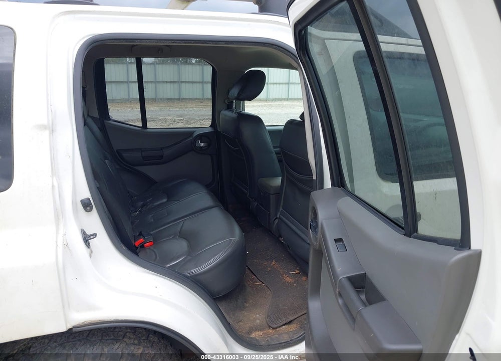 2013 NISSAN XTERRA VIN: 5N1AN0NU8DN815939