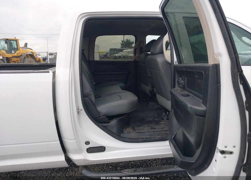 2018 RAM 2500 VIN: 3C6UR5HL6JG418019