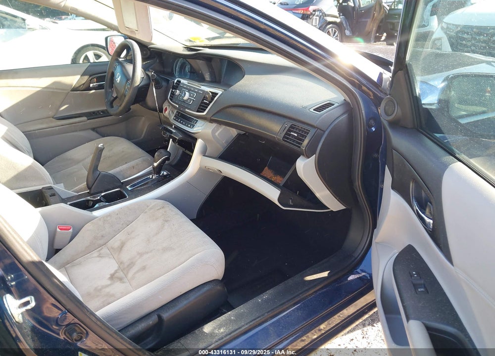 2015 HONDA ACCORD VIN: 1HGCR2F79FA214685