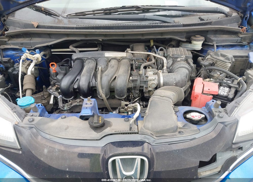 2015 HONDA FIT VIN: 3HGGK5H85FM721129