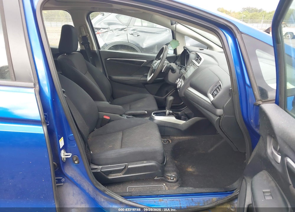 2015 HONDA FIT VIN: 3HGGK5H85FM721129