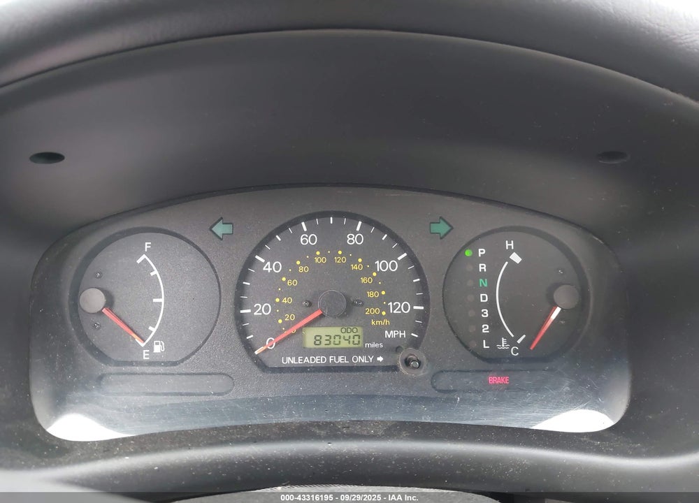 2001 MITSUBISHI MIRAGE ES VIN: JA3AY26C11U038582