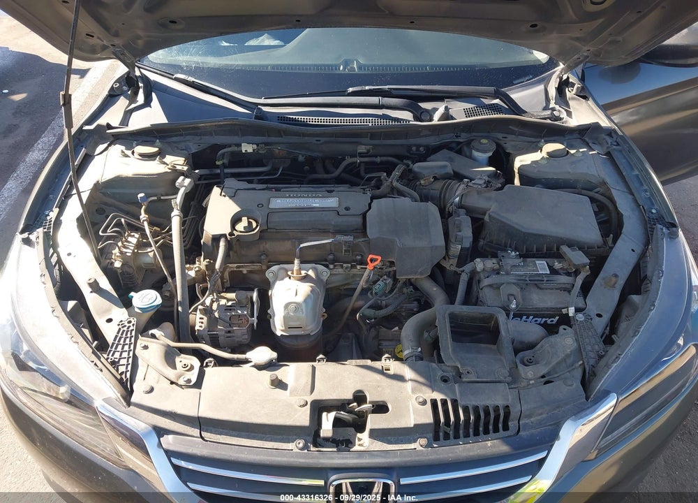 2013 HONDA ACCORD VIN: 1HGCR2F31DA144853