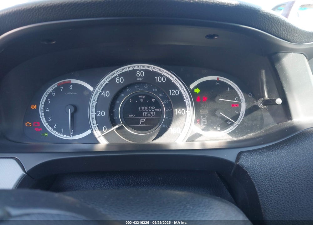 2013 HONDA ACCORD VIN: 1HGCR2F31DA144853