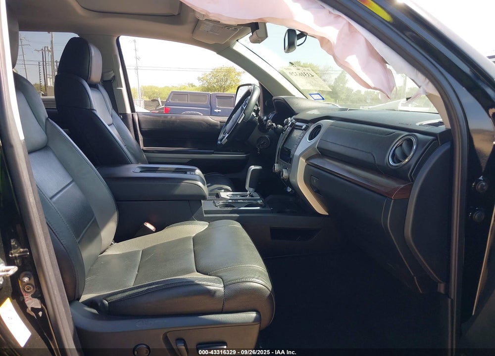 2018 TOYOTA TUNDRA LIMITED 5.7L V8 VIN: 5TFFY5F10JX238505