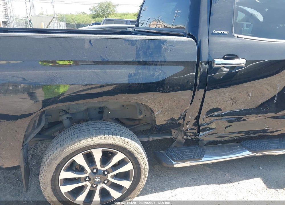 2018 TOYOTA TUNDRA LIMITED 5.7L V8 VIN: 5TFFY5F10JX238505