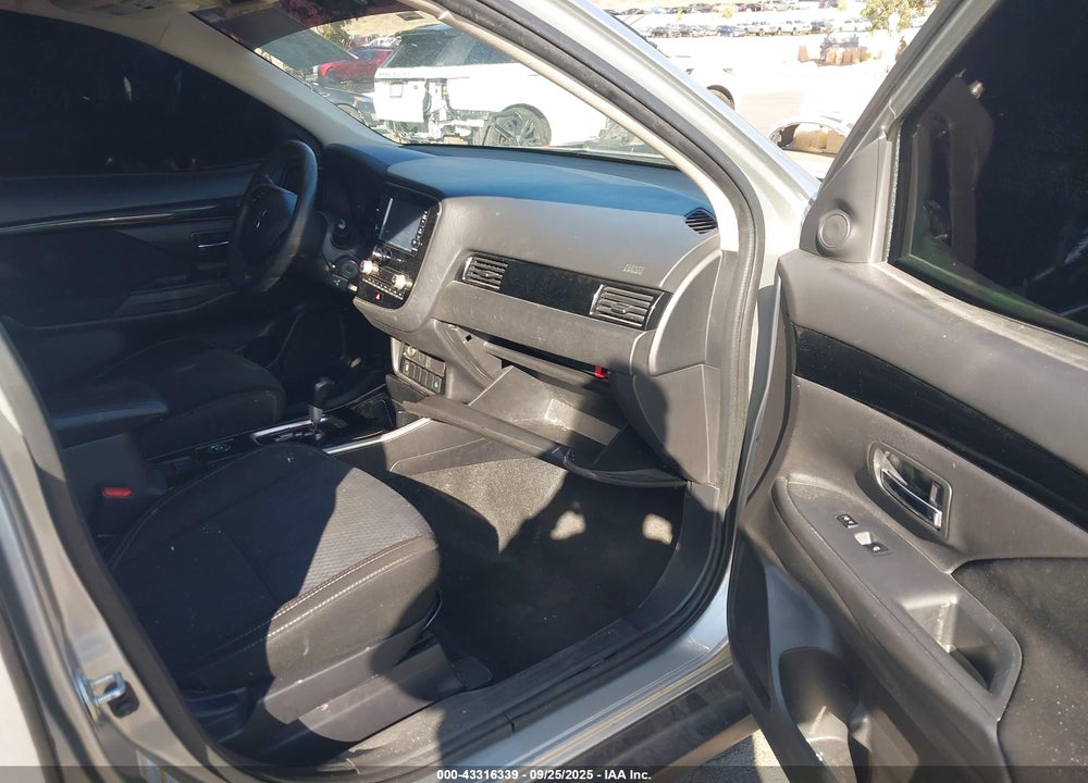 2020 MITSUBISHI OUTLANDER VIN: JA4AZ3A39LZ026871