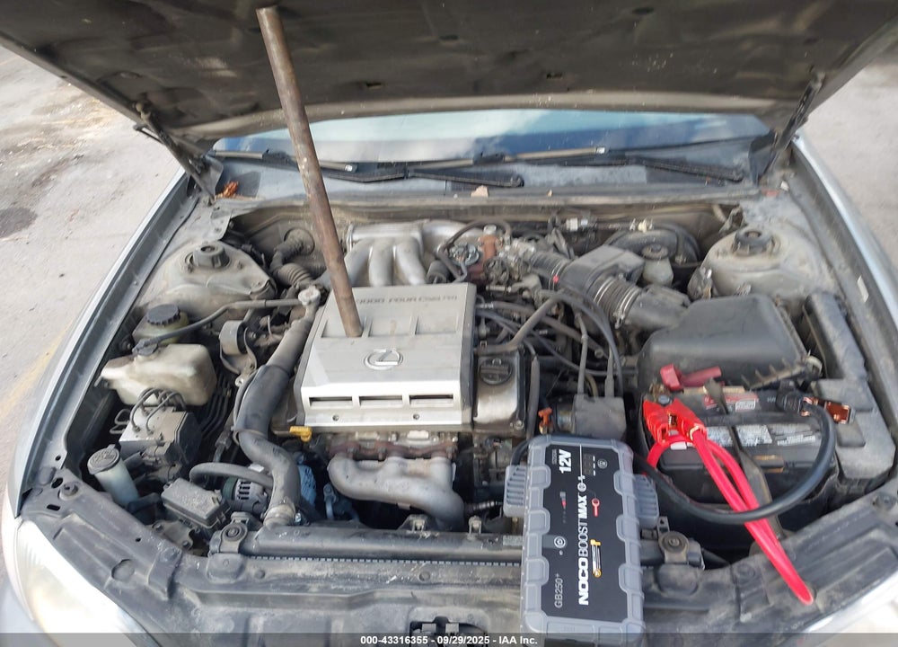 1997 LEXUS ES 300 VIN: JT8BF22G1V0030157