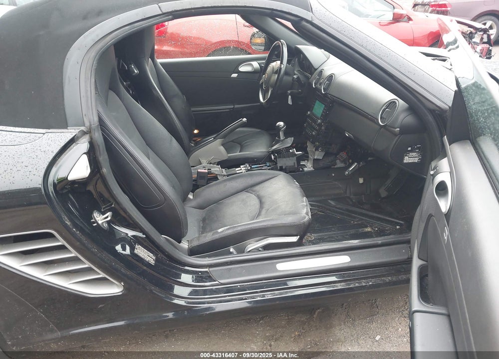 2010 PORSCHE BOXSTER VIN: WP0CA2A84AS710258