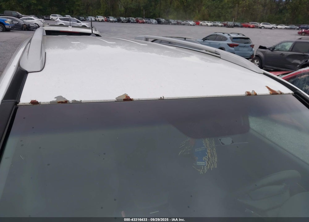 2011 KIA SORENTO VIN: 5XYKT4A14BG101697