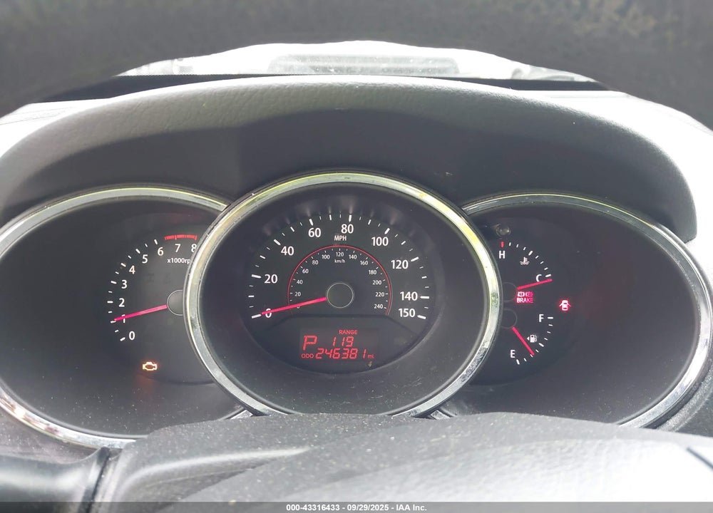 2011 KIA SORENTO VIN: 5XYKT4A14BG101697