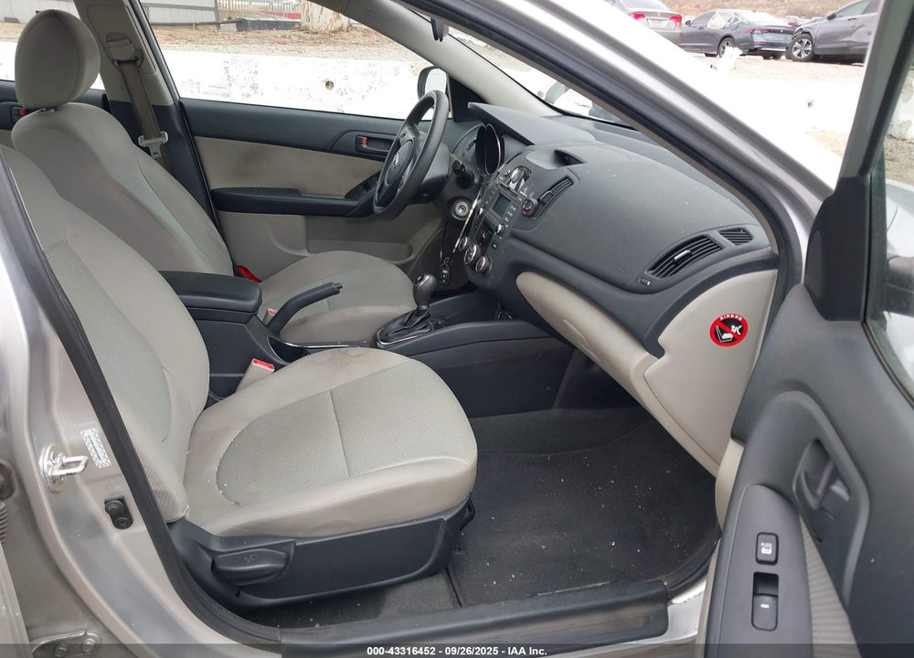 2012 KIA FORTE VIN: KNAFU4A28C5553103