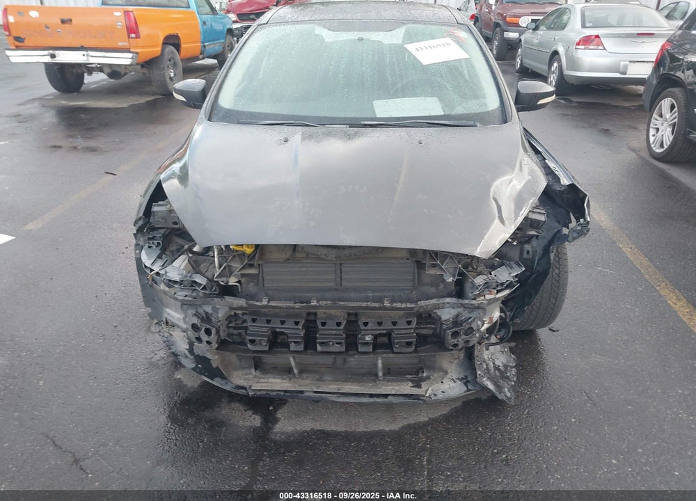2015 FORD FOCUS SE VIN: 1FADP3K24FL231400