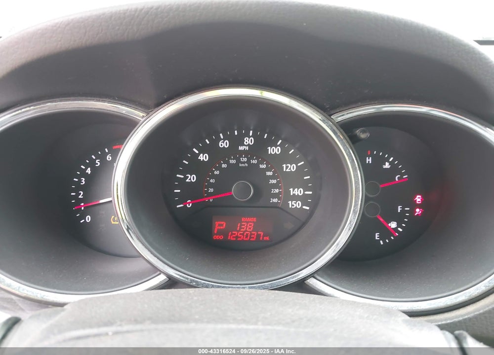 2013 KIA SORENTO LX VIN: 5XYKT3A64DG364426