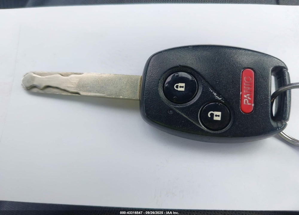2013 HONDA FIT VIN: JHMGE8H52DC041344