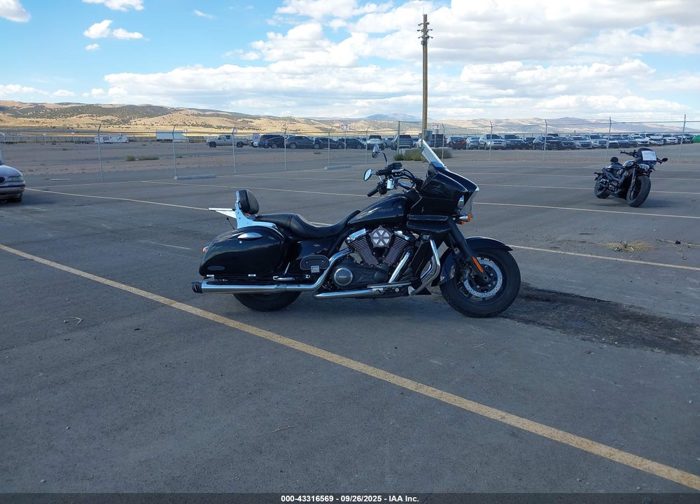 2011 KAWASAKI VN1700 J VIN: JKBVNRJ12BA001351