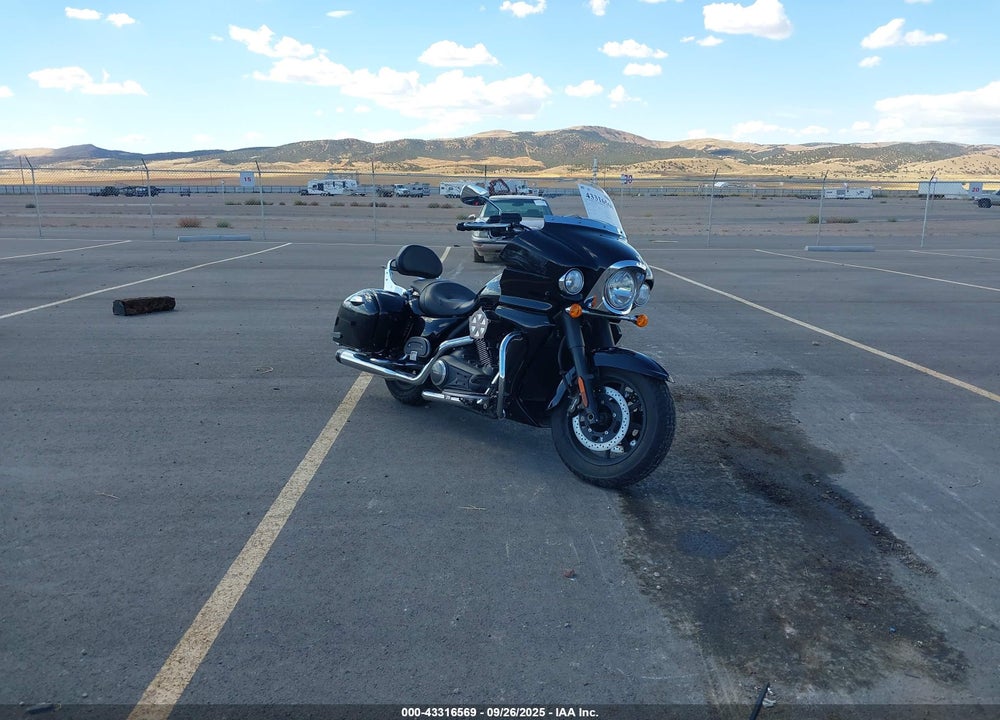 2011 KAWASAKI VN1700 J VIN: JKBVNRJ12BA001351
