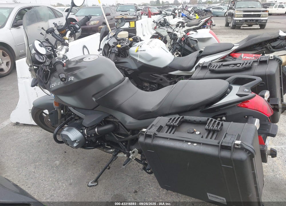 2011 BMW R1200 R VIN: WB1049006BZX96595