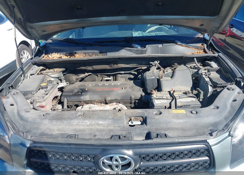 2008 TOYOTA RAV4 VIN: JTMBD33V186069083