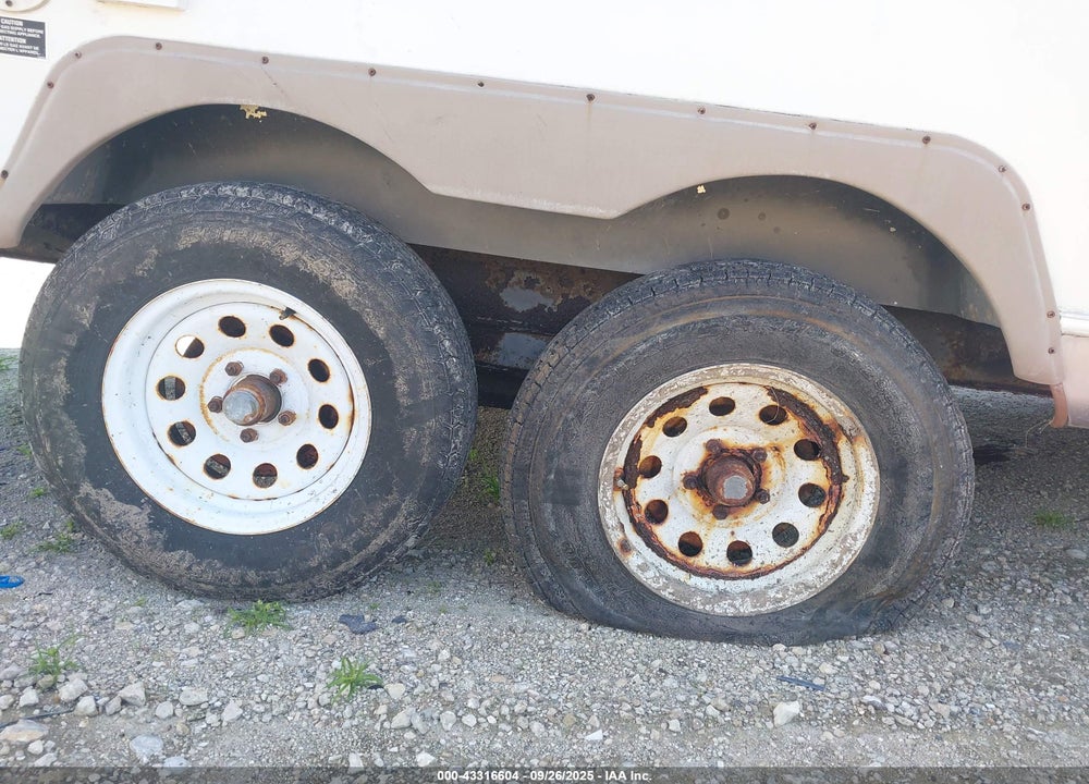2007 FOREST RIVER SHAMROCK VIN: 4X4TFLT287D095298
