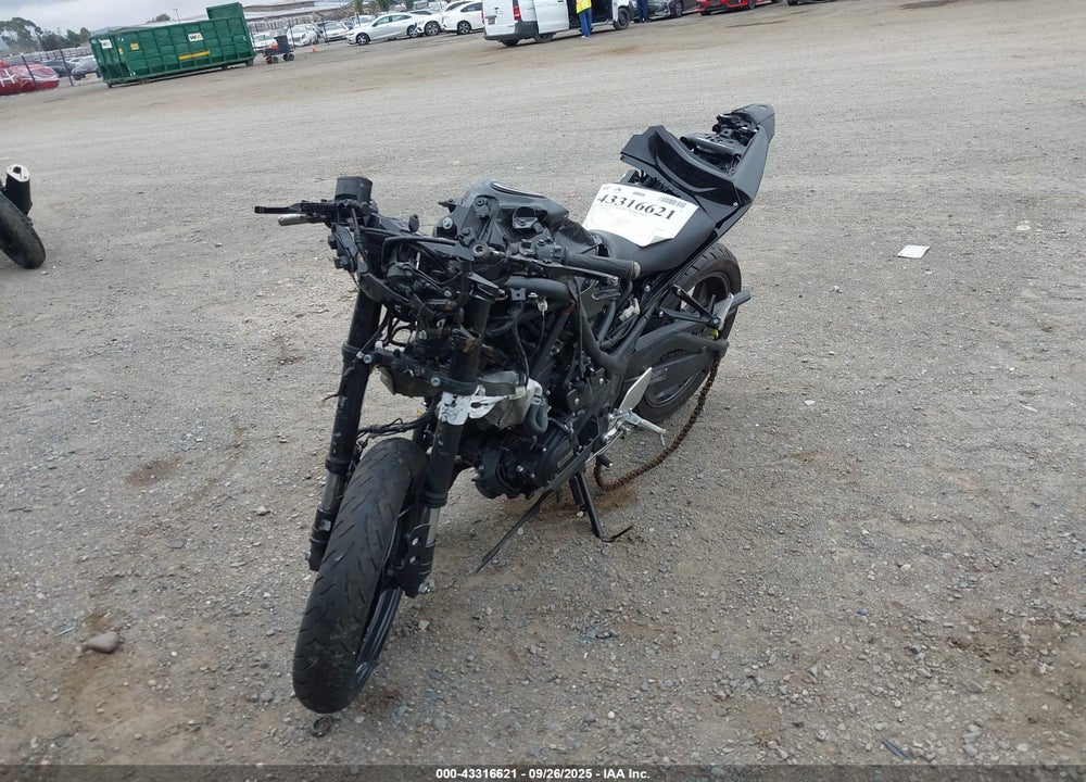 2023 YAMAHA YZFR3 A VIN: MH3RH18Y9PK013443