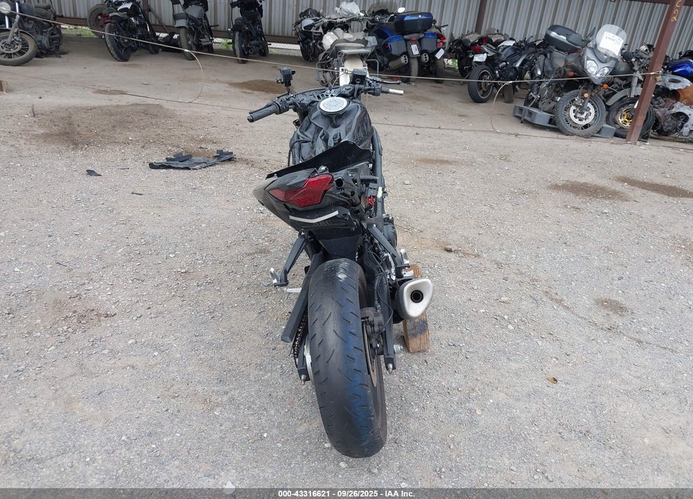 2023 YAMAHA YZFR3 A VIN: MH3RH18Y9PK013443