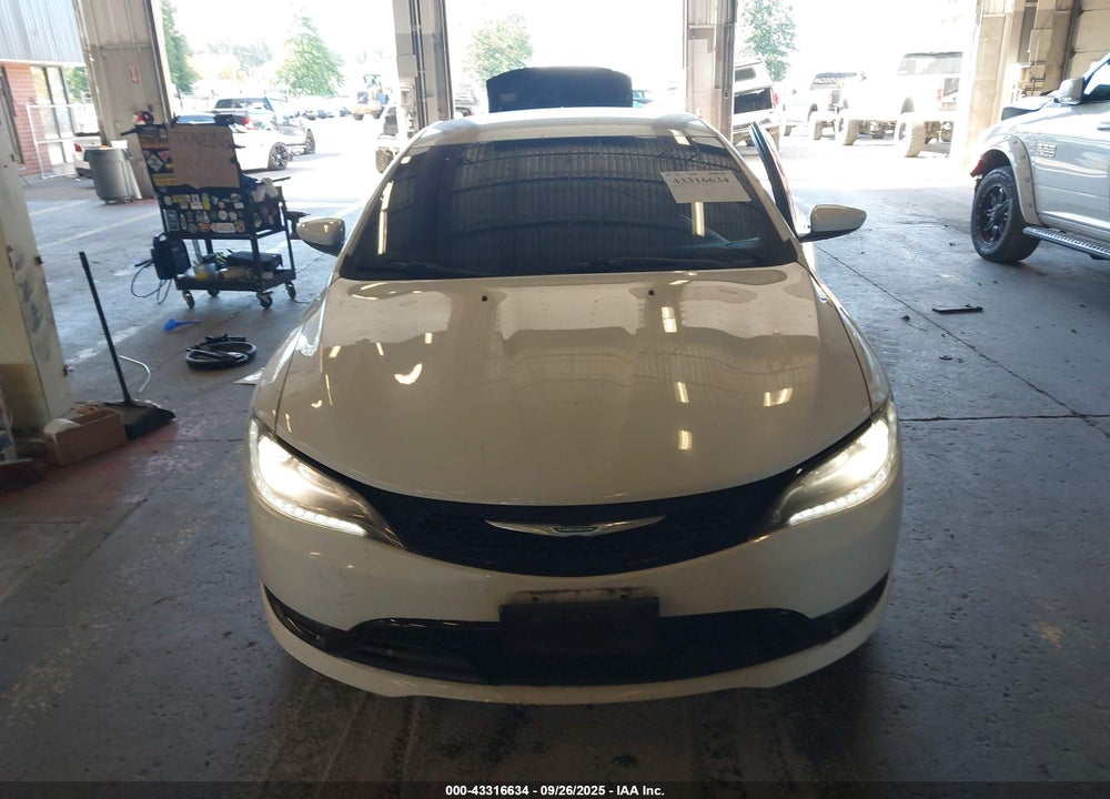 2015 CHRYSLER 200 S VIN: 1C3CCCBBXFN653309