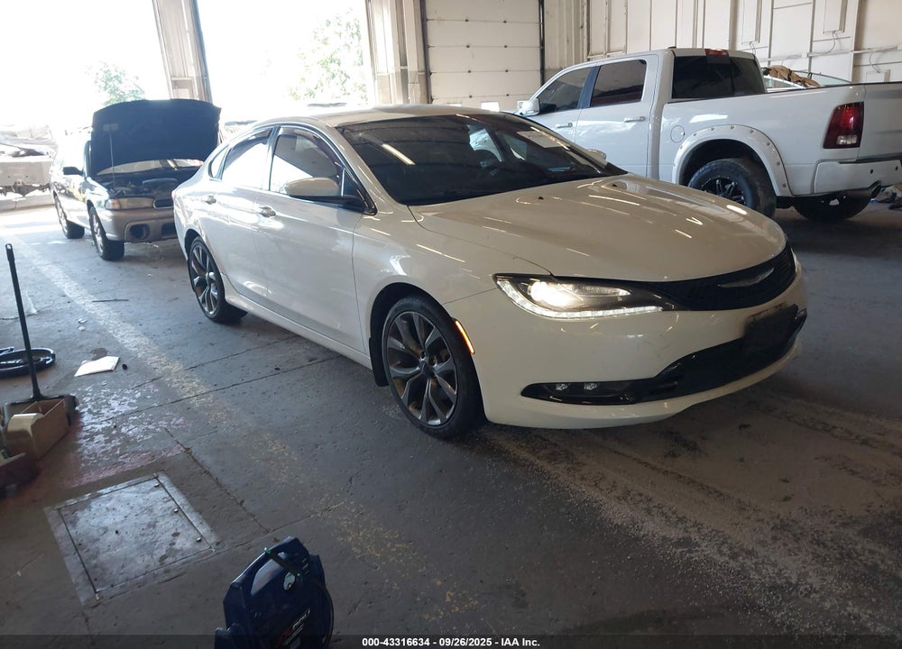 2015 CHRYSLER 200 S VIN: 1C3CCCBBXFN653309
