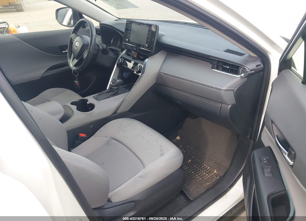 2022 TOYOTA VENZA VIN: JTEAAAAHXNJ111941