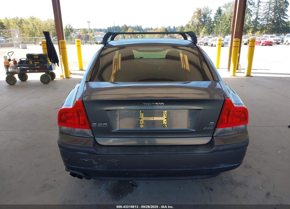 2004 VOLVO S60 R VIN: YV1RH52YX42351678