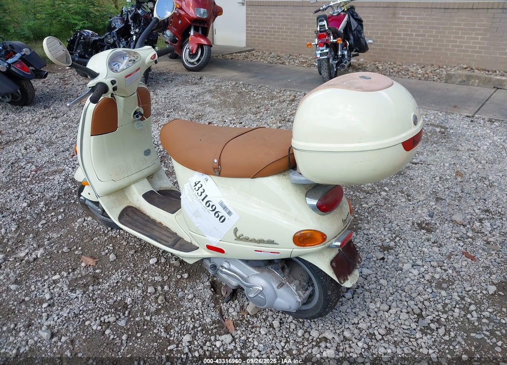 2004 VESPA M198F VIN: ZAPM198F345010783