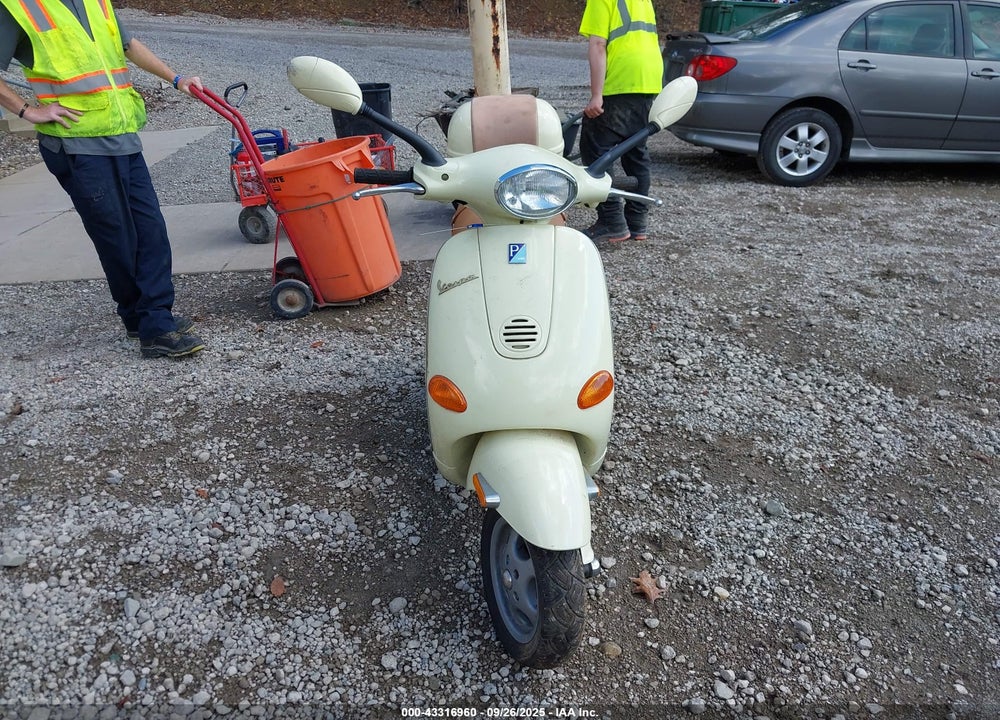 2004 VESPA M198F VIN: ZAPM198F345010783